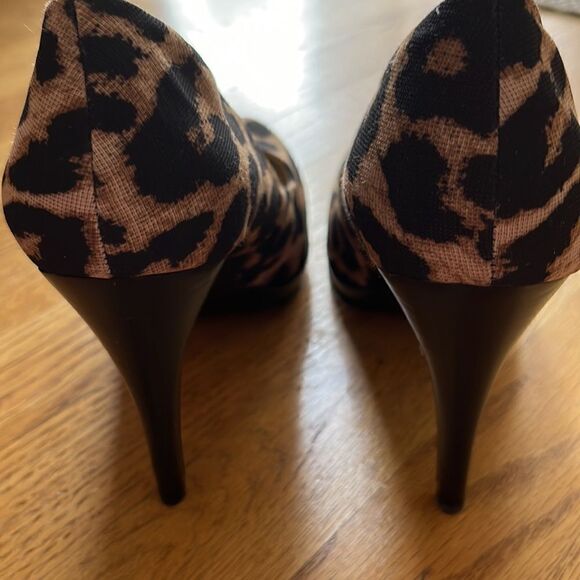 NINE WEST Leopard Faux Stiletto Platform Pumps- 8M - Picture 5 of 16
